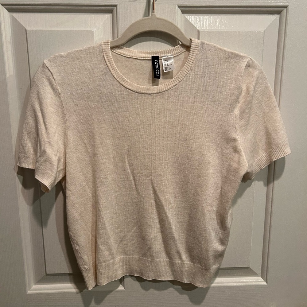 H&M Cream Short Sleeve Lightweight Knit Sweater